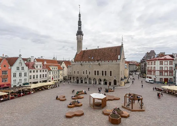 For 6 Person With Raekoja Plats View